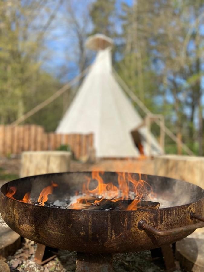 Unhošť Glamping Nad Meandry酒店 外观 照片