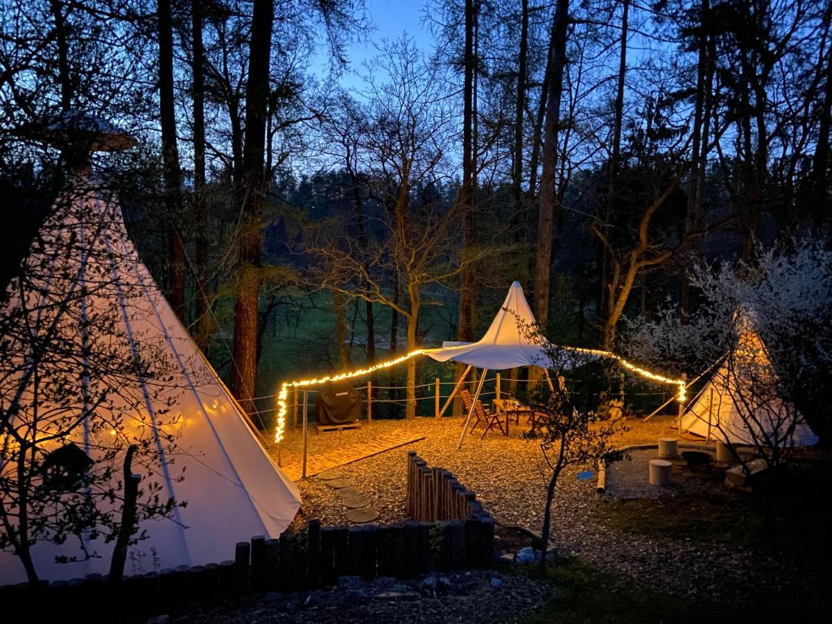 Unhošť Glamping Nad Meandry酒店 外观 照片